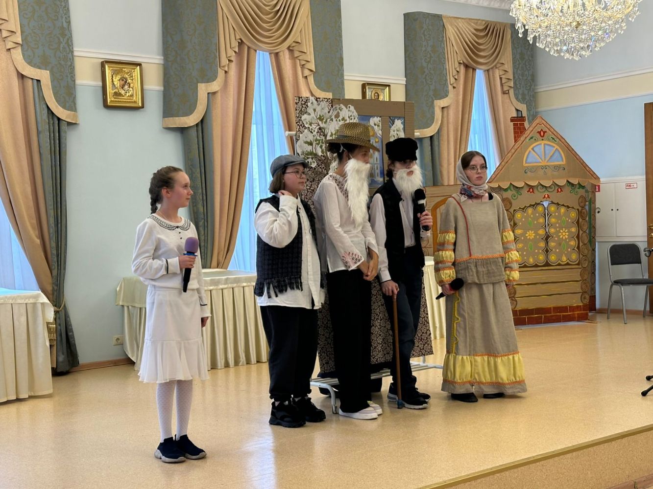 Воспитанники детской воскресной школы приняли участие в Театральной осени