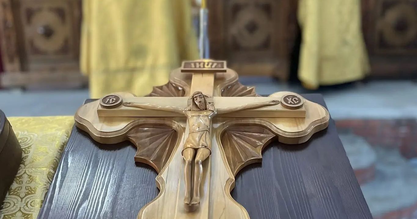 С Праздником Изнесения Честных Древ Животворящего Креста Господня!